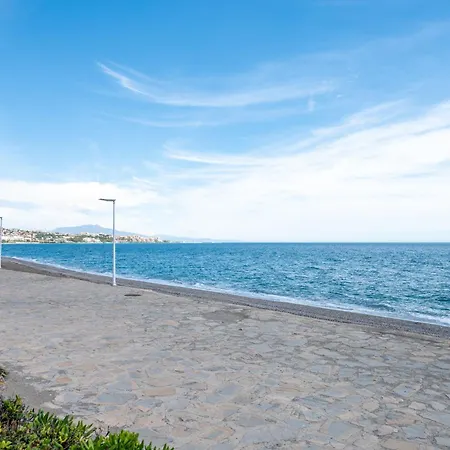 Golden Sunrise Playa Del Moral Lejlighed Estepona