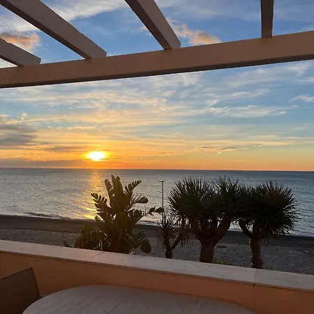 Lejlighed Golden Sunrise Playa Del Moral Estepona